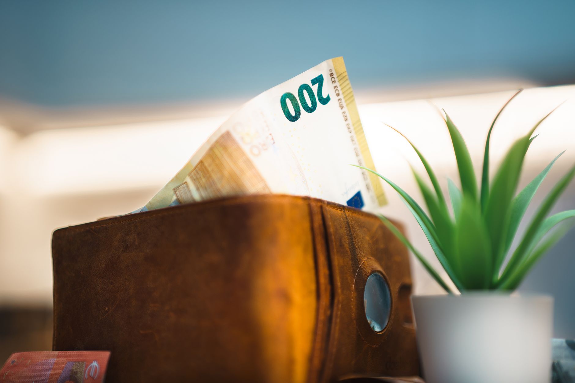 Gazole à 2,39€/L : comment réduire l'impact sur votre budget ?