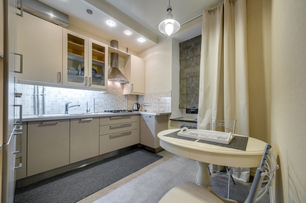 Aménager une petite cuisine en location sans gros travaux