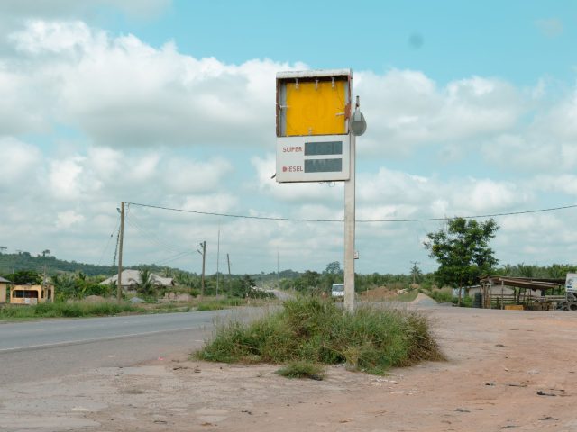 Hausse des carburants : quelles aides pour soulager votre budget ?