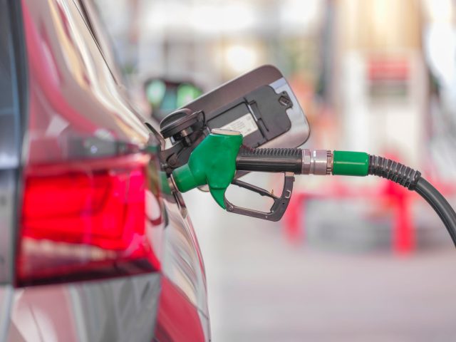 Gros Rouleurs : Qui peut vraiment bénéficier des nouvelles aides gouvernementales face à la flambée des prix des carburants ?