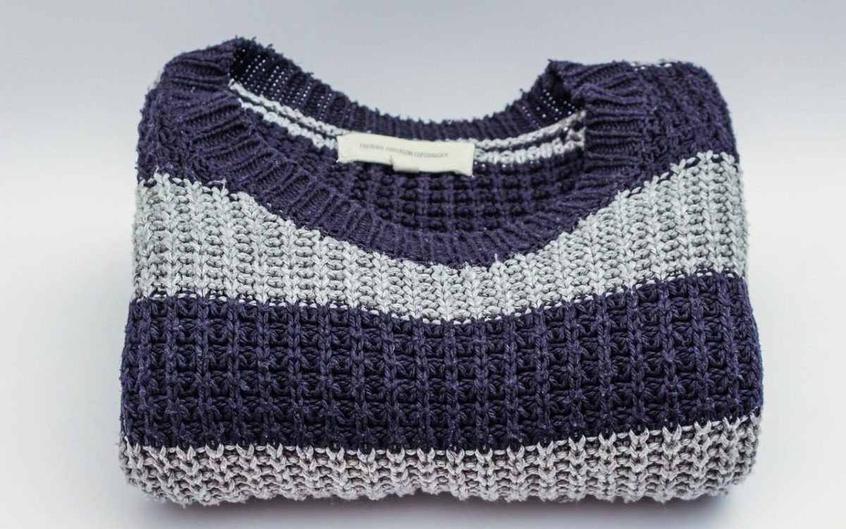 Pull qui bouloche : pourquoi ça arrive et comment l&rsquo;enlever